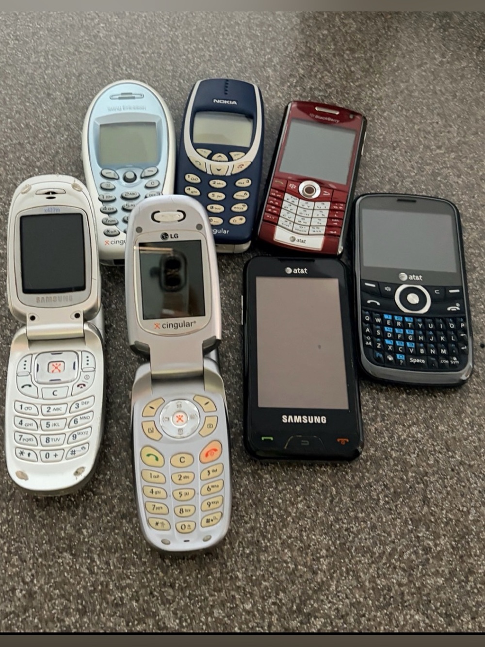 8 Vintage Cell Phone Lot Nokia LG Samsung BlackBerry Sony Ericsson Flip Cingular